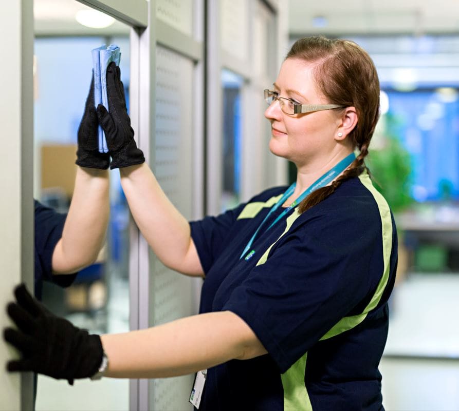 ikkunan-pesu Yrityssiivous ylläpitosiivous Toimistosiivous tampere toimitilasiivous siivouspalvelu siivouspalvelut toimistosiivous Pk-seutu toimistosiivous päkaupunkiseutu toimistosiivous Tampere toimistosiivous Turku muuttosiivous siivous muuttoon siivous muutto, ikkunan pesu, ikkunanpesu